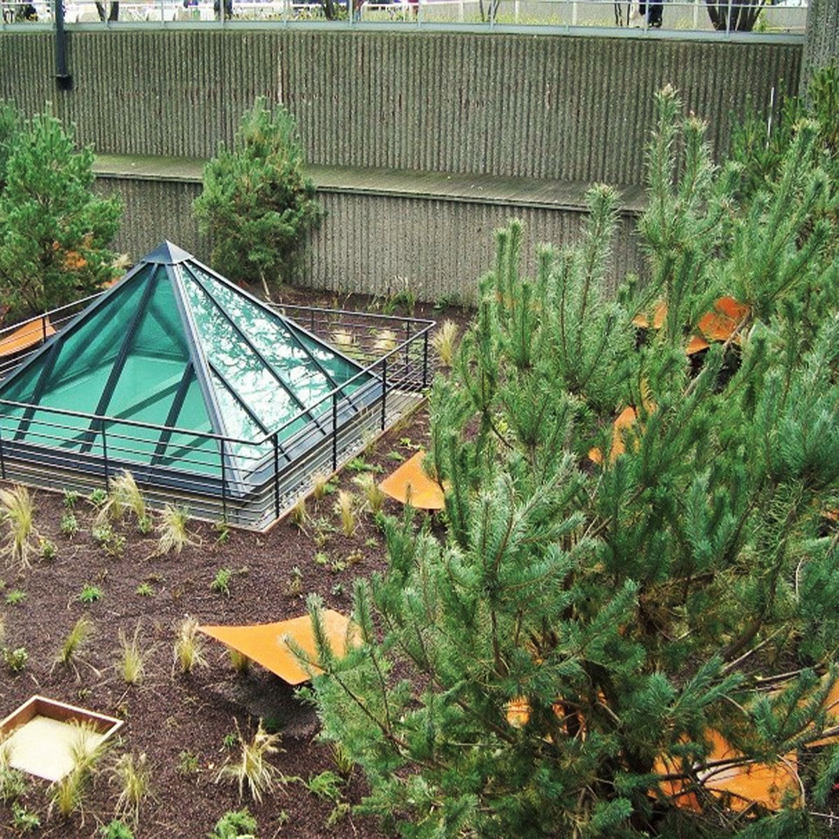 Le jardin aux pétales de corten