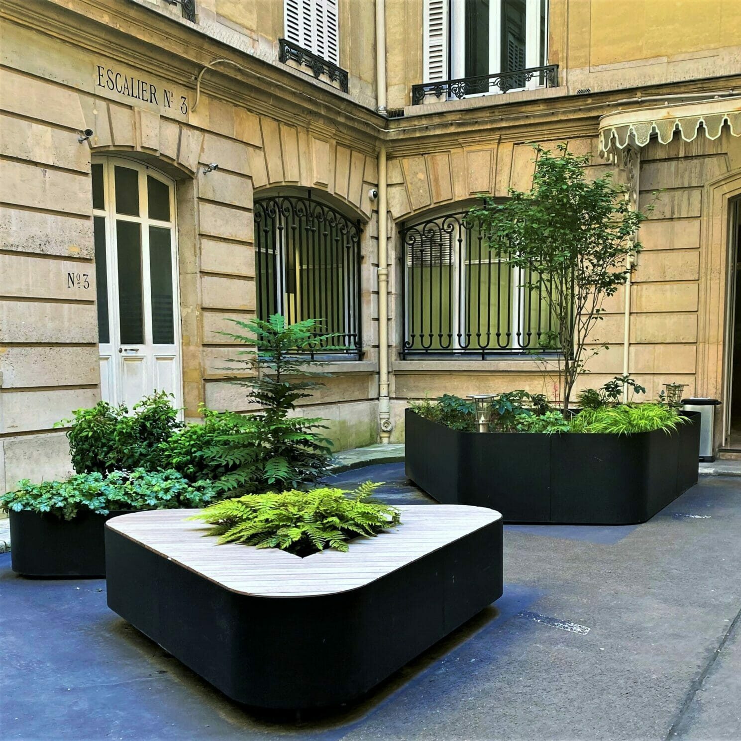 Triangulaire et spectaculaire