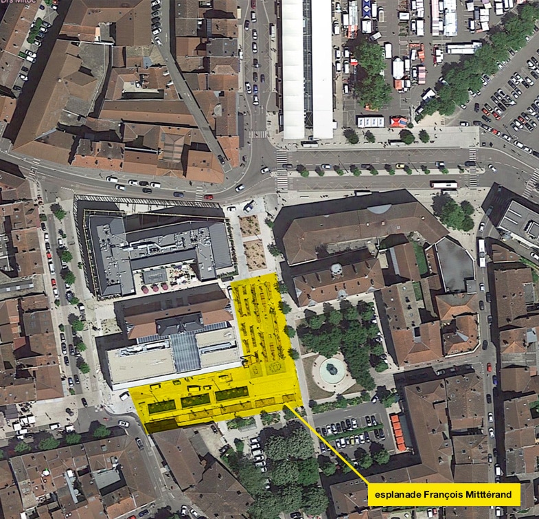 Aménager une esplanade végétalisée et ombragée sur mesure