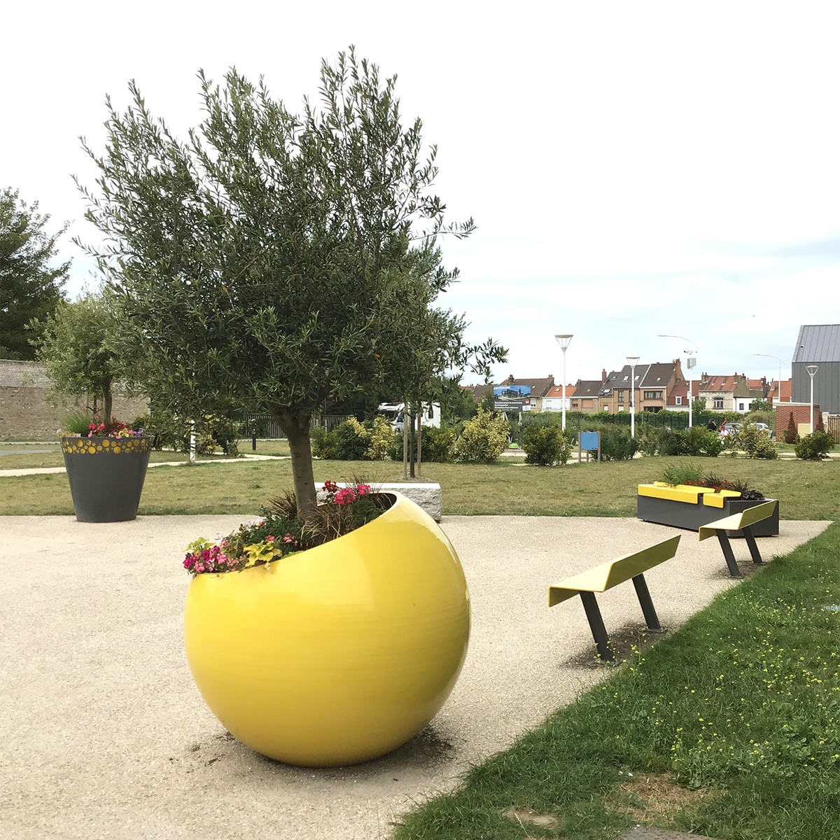 Idées pour l'aménagement d'une place publique avec la gamme SQUARE