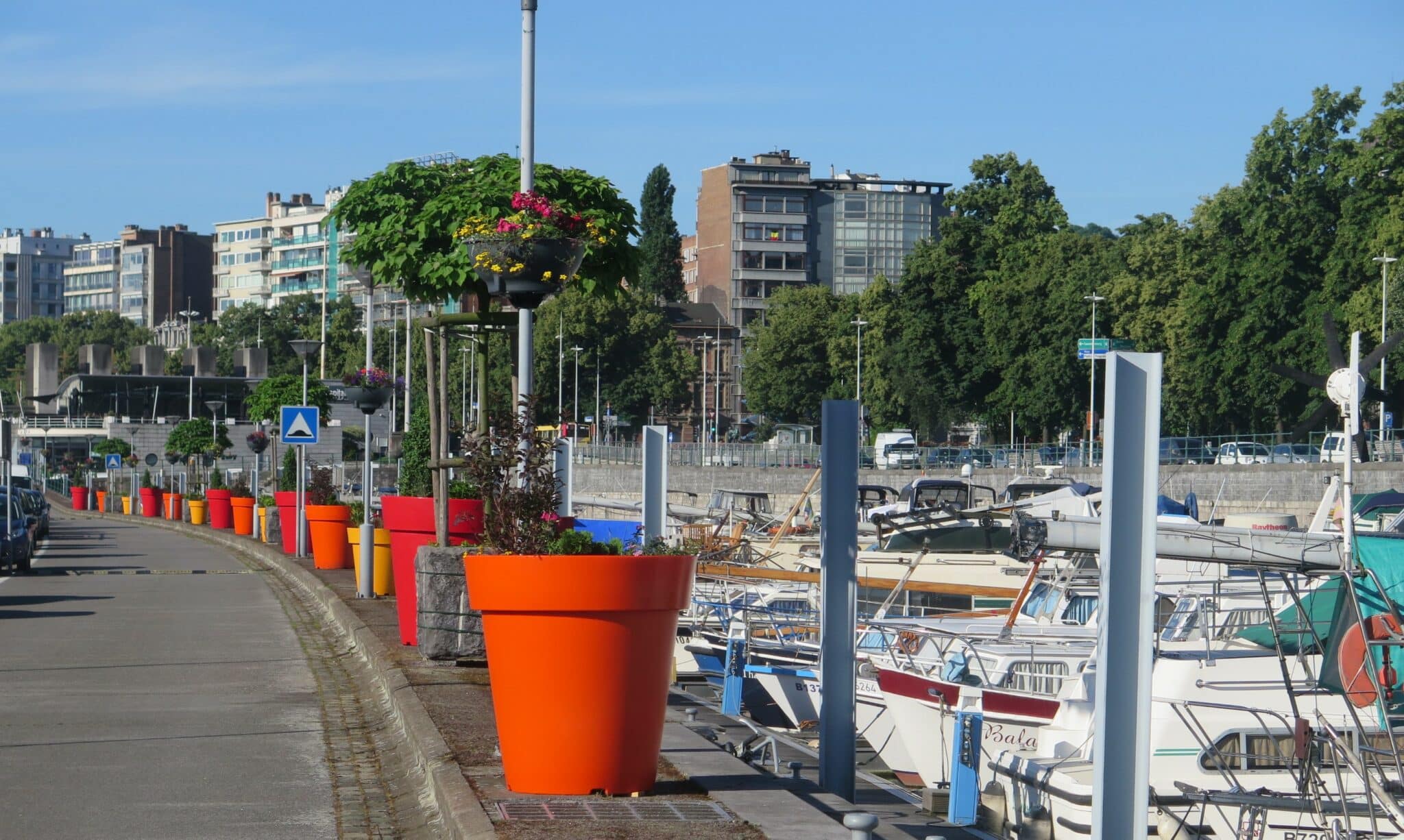 Port des yachts de Liège : Un aménagement urbain coloré pour embellir et sécuriser l'espace