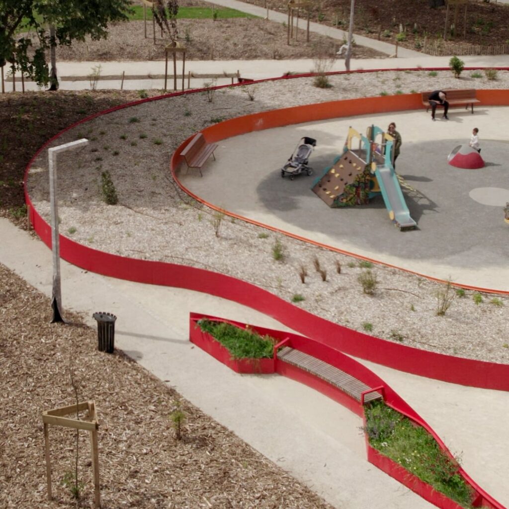 Créer un espace végétalisé et ombragé au cœur d’une résidence