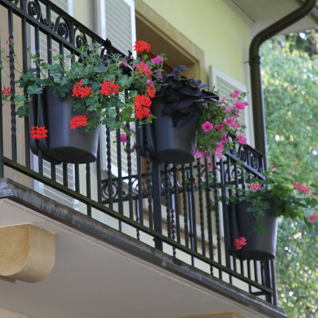 Balconnière plastique recyclable - Cloveg´