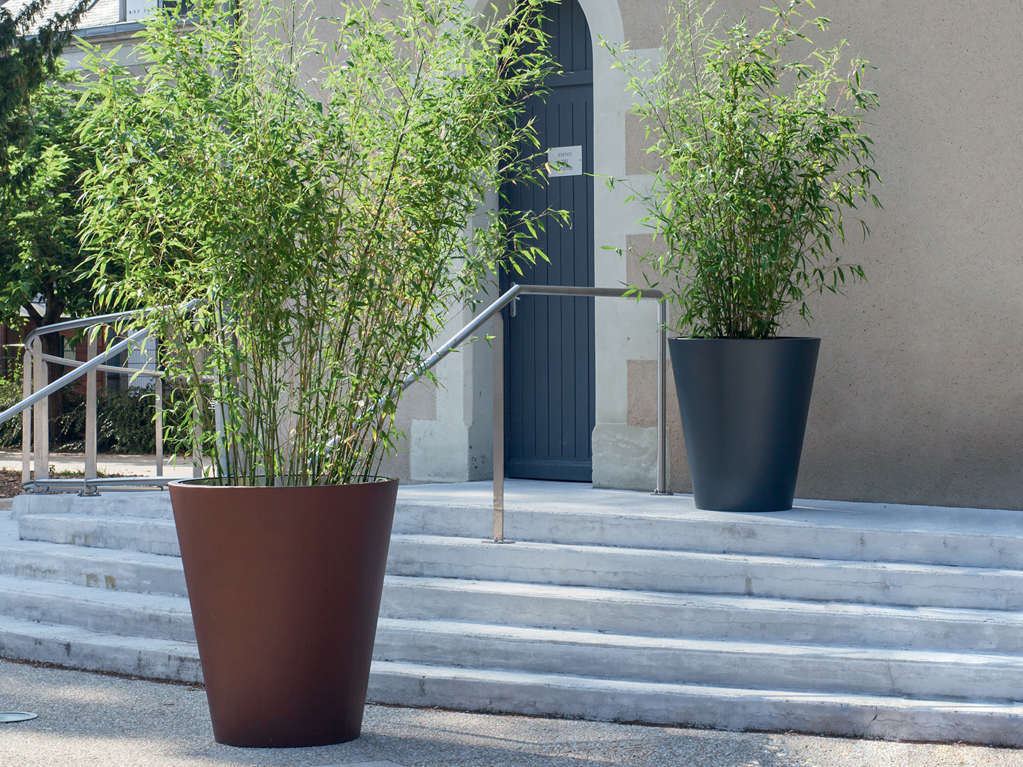 Bac à plantes conique – Perga
