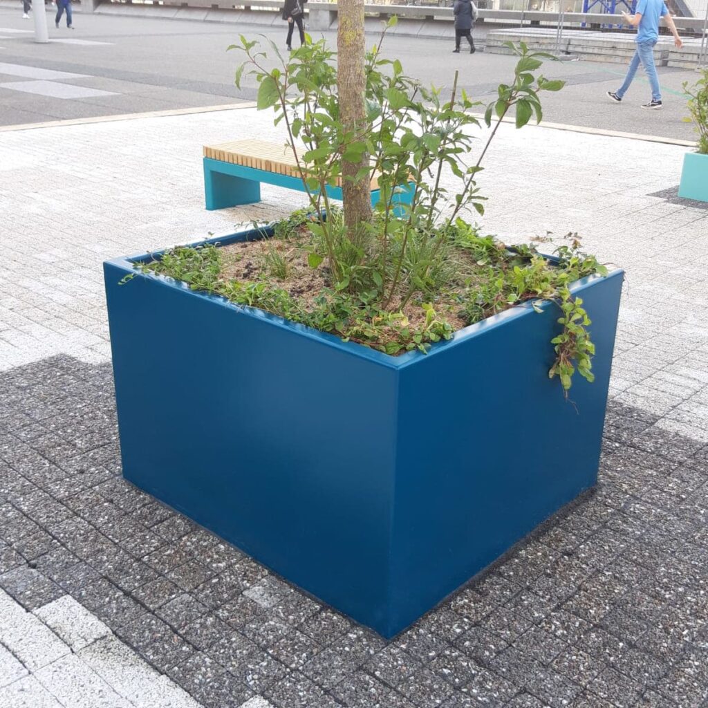 Bac avec fond soudé carré