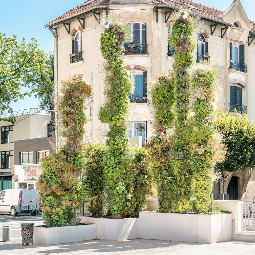 Colonne végétalisée Mube