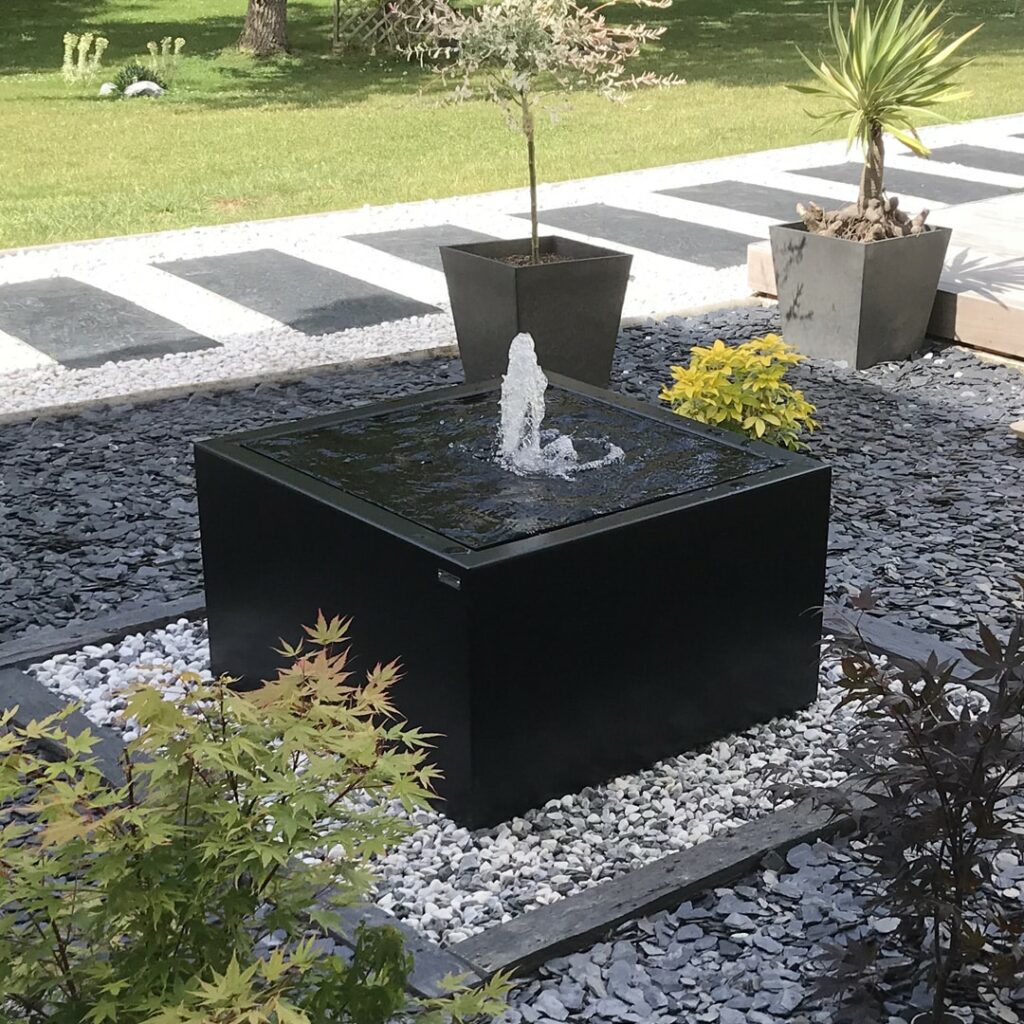 Table d'eau carrée - Aluminium peint